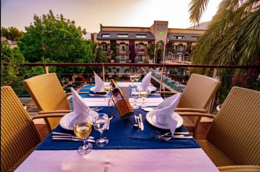 Ambassador Hotel 4*-21