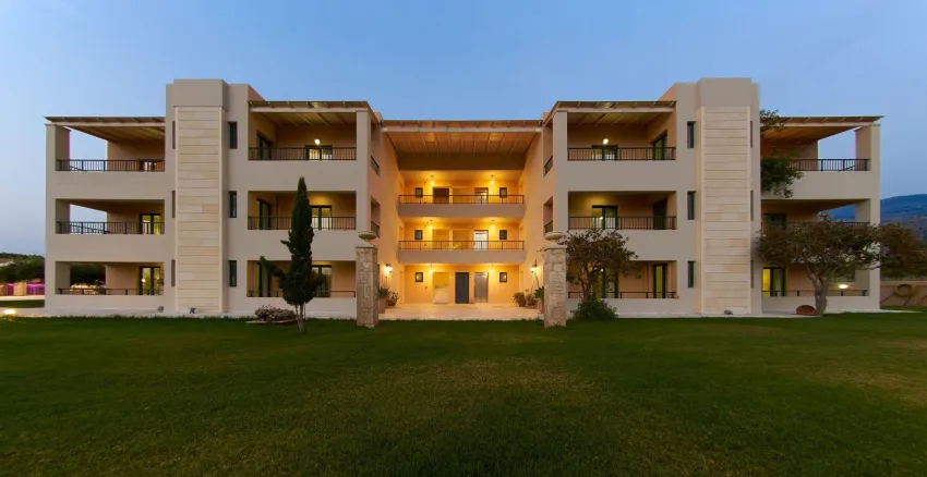 Golden Bay Aparthotel 3*-1