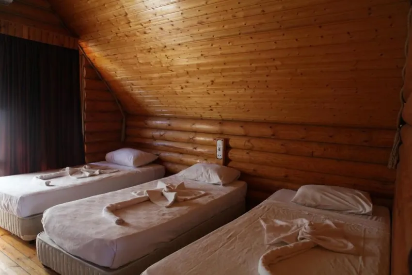 WOODLINE HOTEL  3*-4