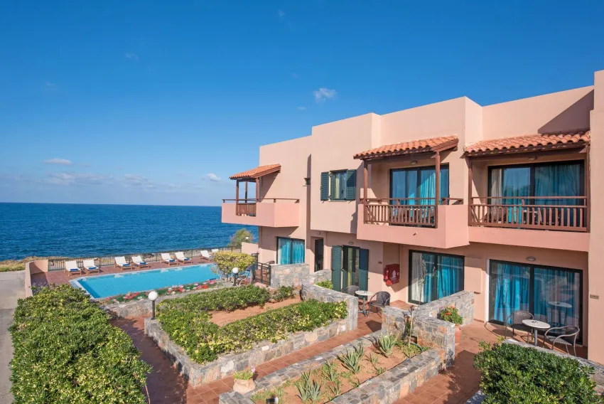 Koutrakis Suites 4*-8