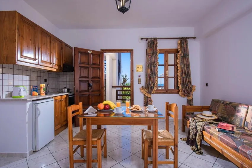 Rena Apartments 3*-5