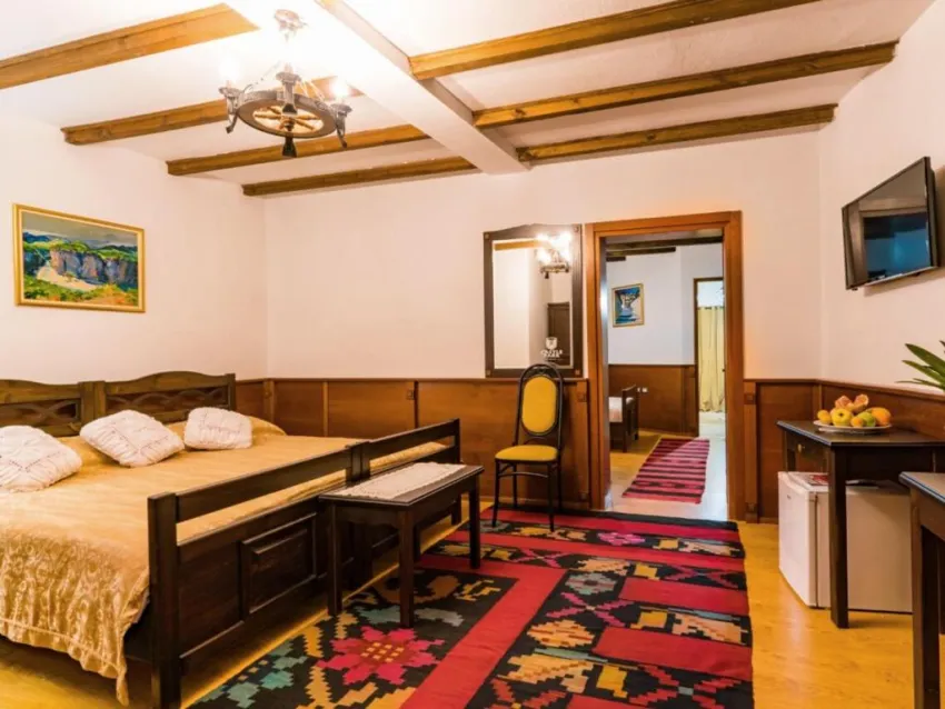 CASTLE PARK HOTEL  4*-21