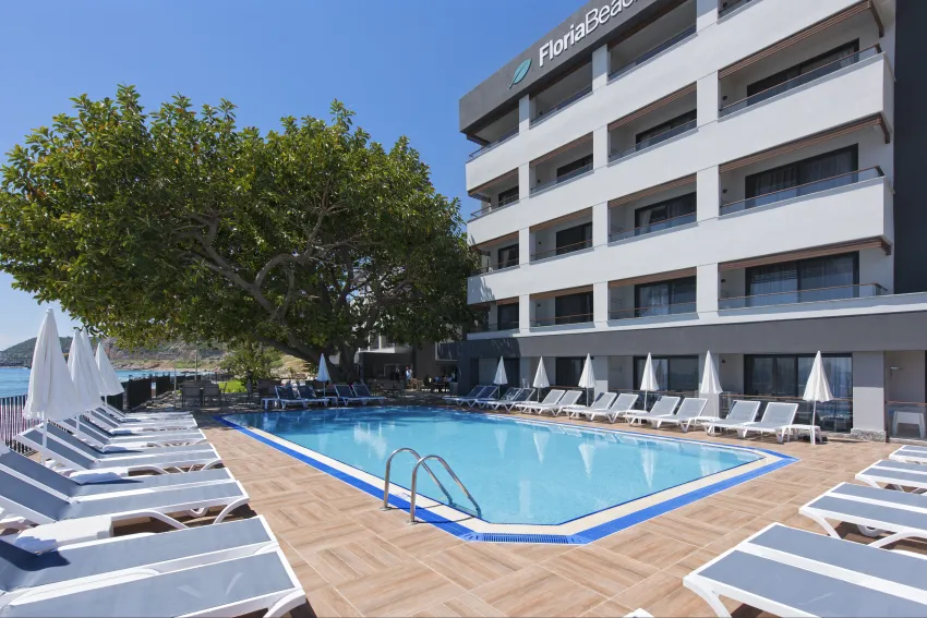 Floria Beach Hotel 4*-1