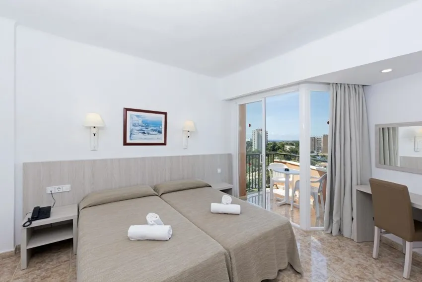 HSM Canarios Park Hotel 3*-5