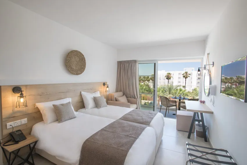 Bohemian Gardens 4*-10