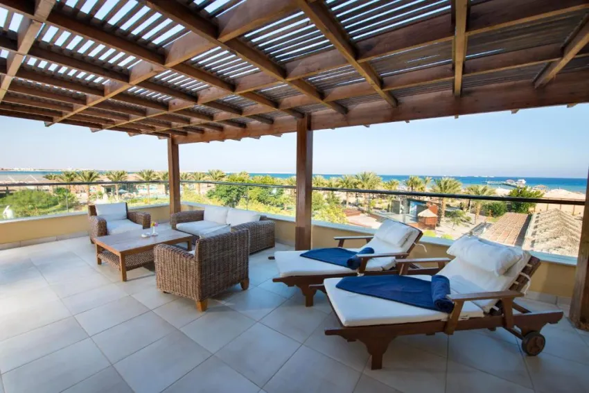 AMWAJ BEACH CLUB ABU SOMA  4*-22