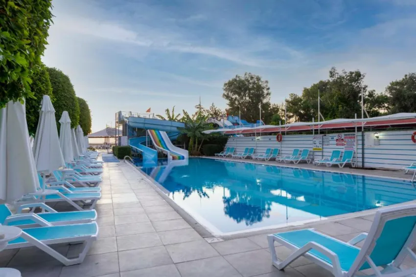 ARMAS BEACH HOTEL  4*-5