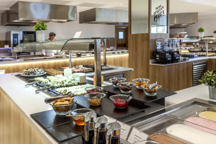 Zafiro Palmanova -81