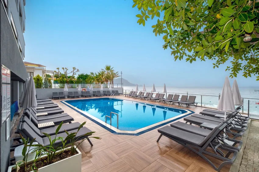 FLORIA BEACH HOTEL  4*-10