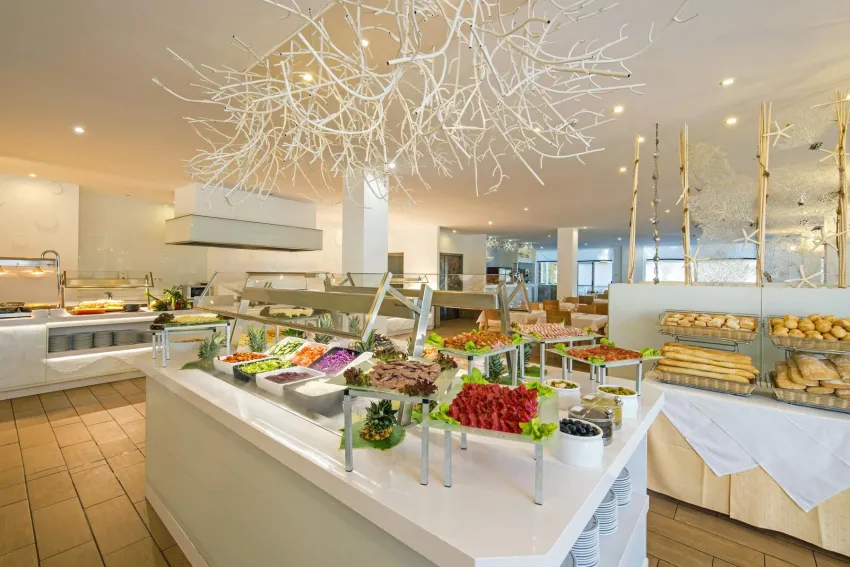 Iberostar Waves Club Cala Barca 4*-10