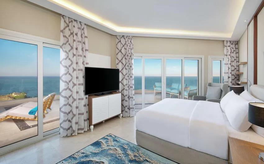 Hilton Plaza 5*-200
