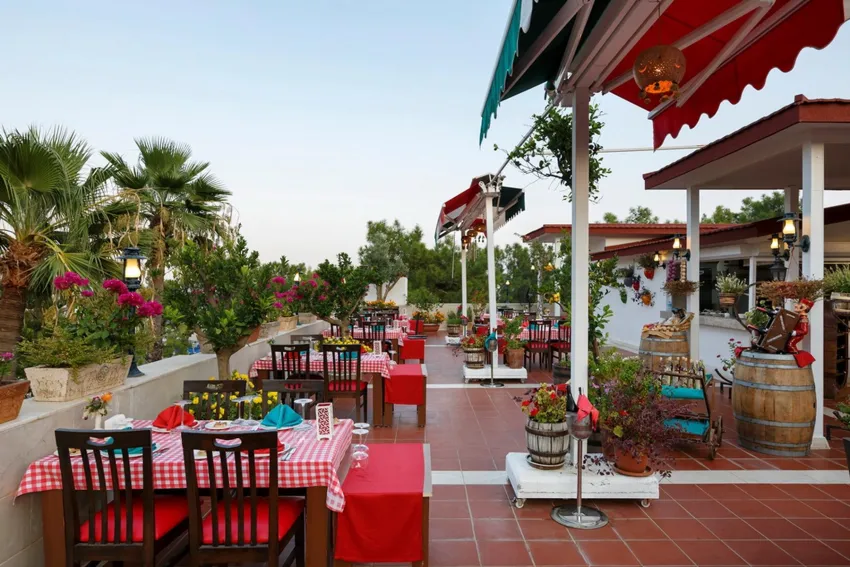 Pirates Beach Club 5*-8