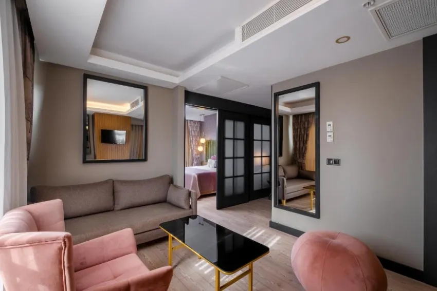 THE RAGA SIDE (ADULT ONLY 16+)  5*-1