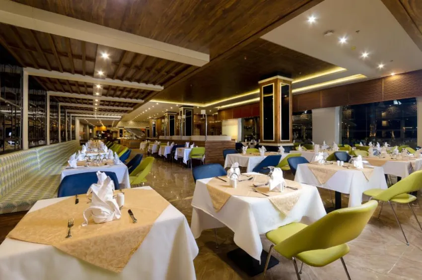 TITANIC ROYAL RESORT  5*-18