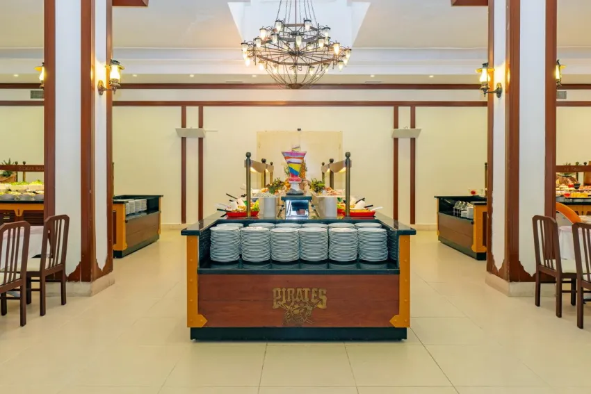 Pirates Beach Club 5*-22