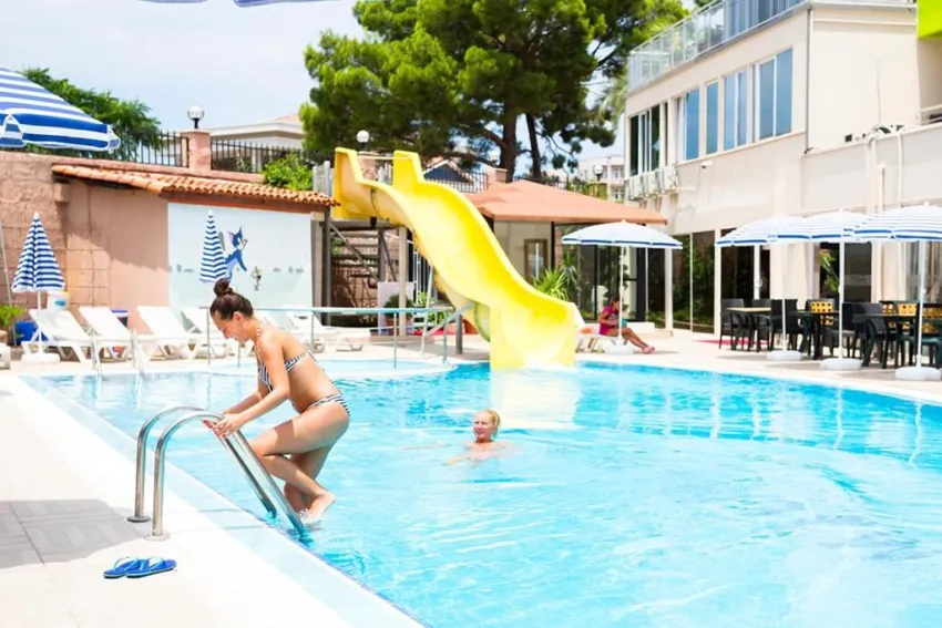 RICH MELISSA HOTEL  4*-8