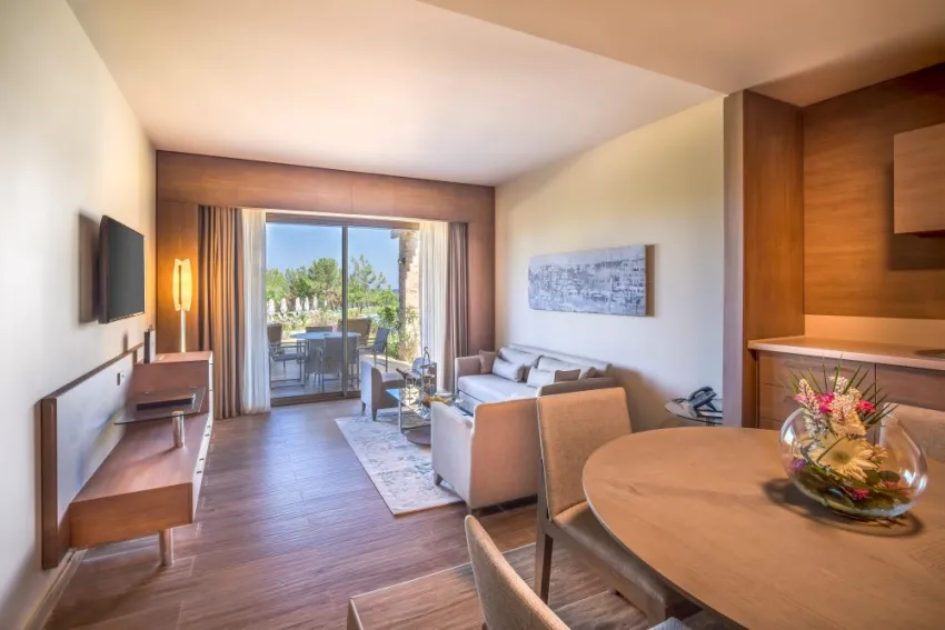 CONCORDE LUXURY RESORT HOTEL  5*-9
