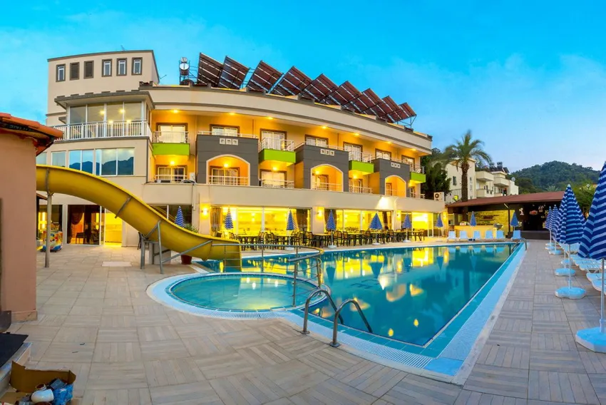 Rich Melissa Hotel 3*-5