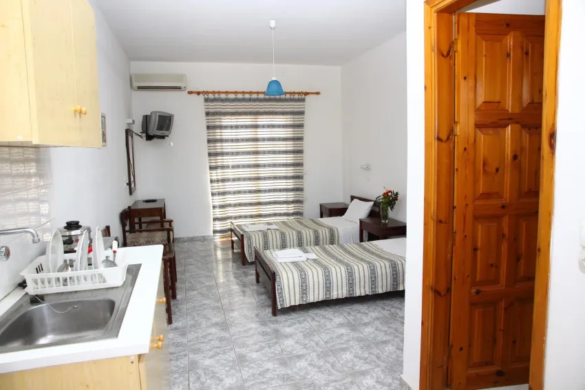 Mari Evans Apartment 4*-5