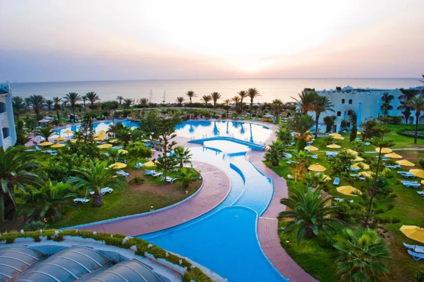 MAHDIA BEACH HOTEL & AQUA PARK  4*-2