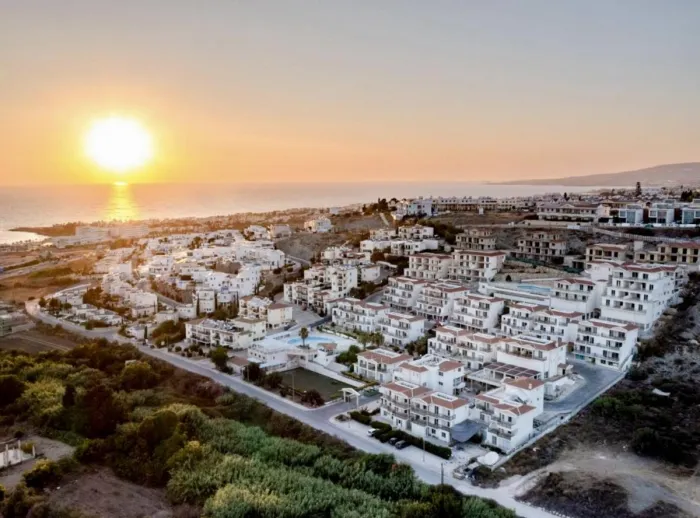 Well Club - Family Wellness & Sea View Suites 3* - Paphos - Cipru