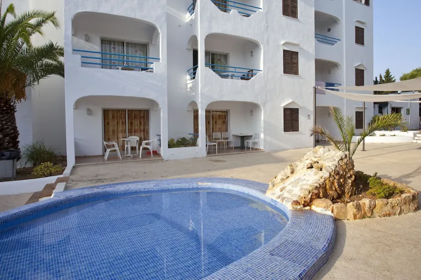 Europa Apartments 2*-12