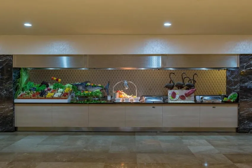 ROYAL ALHAMBRA PALACE  5*-24