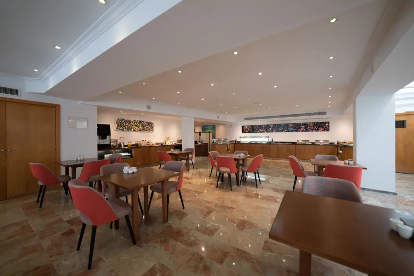 Artmadams Hotel 4*-110