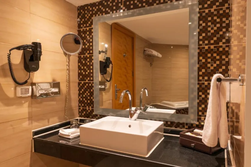 AMWAJ BEACH CLUB ABU SOMA  4*-35