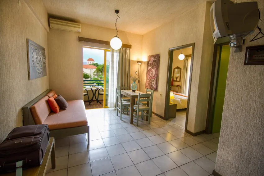 Lycasti Maisonettes 2*-20