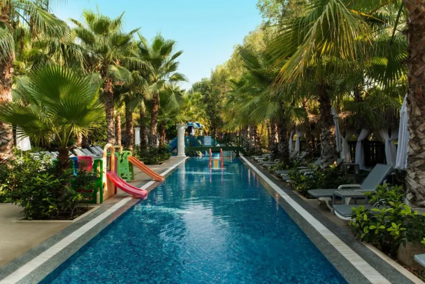 DELPHIN PALACE  5*-7