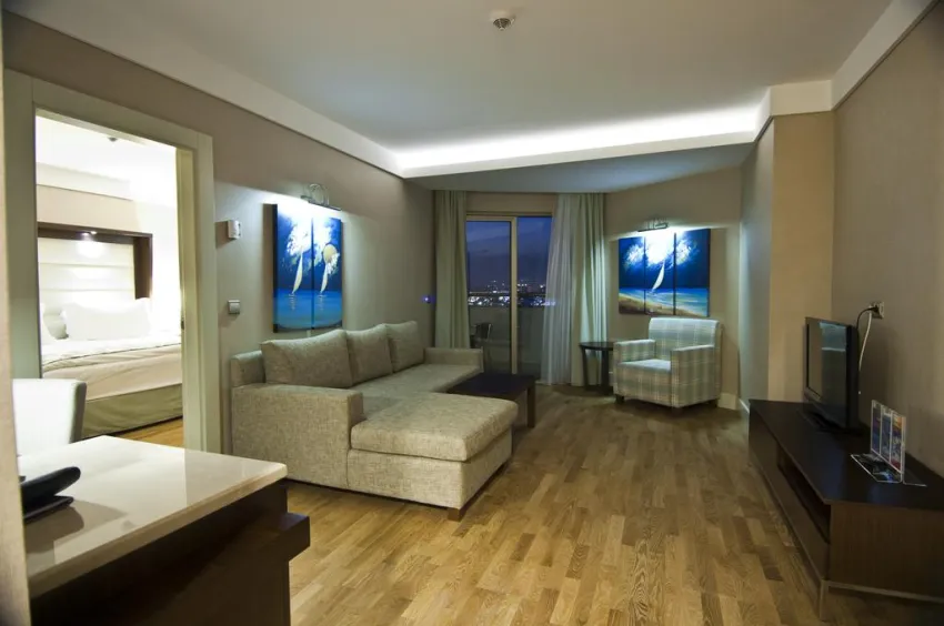 RAMADA PLAZA BY WYNDHAM ANTALYA  5*-10