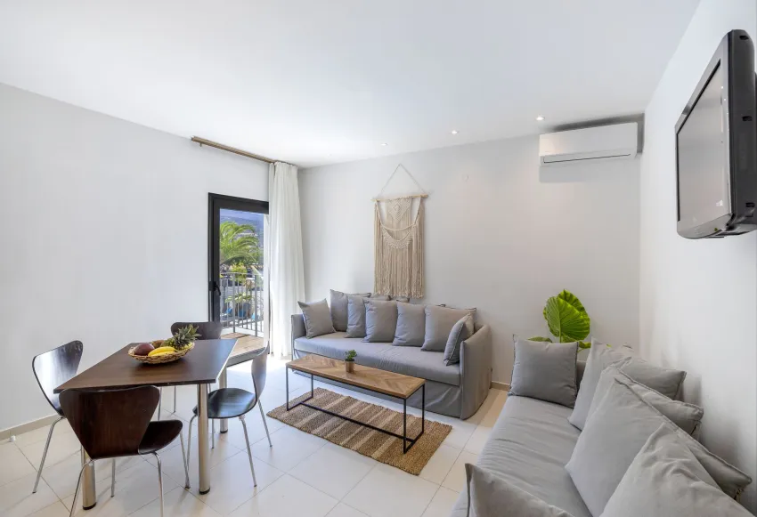 La Stella Suites 4*-16