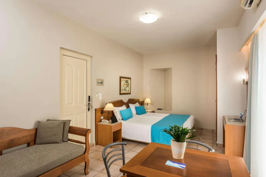 Elotis Suites 3*-20
