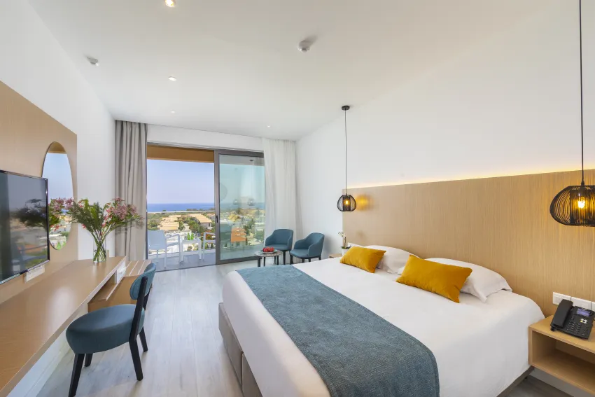 Leonardo Crystal Cove Hotel and Spa by the Sea 4*-31