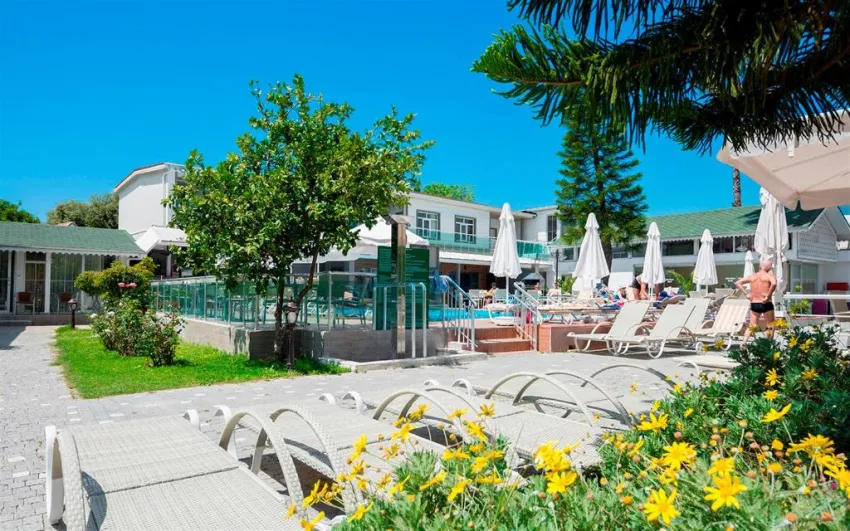 CLOVER MAGIC ALTINKUM PARK HOTEL  3*-10