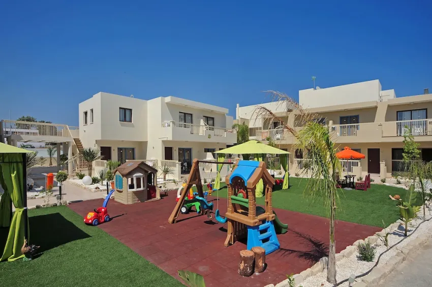 Nelia Gardens 4*-26
