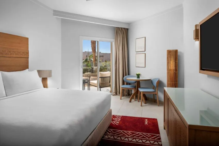 DOUBLETREE BY HILTON SHARM BAY RESORT BEACH SIDE  4*-50