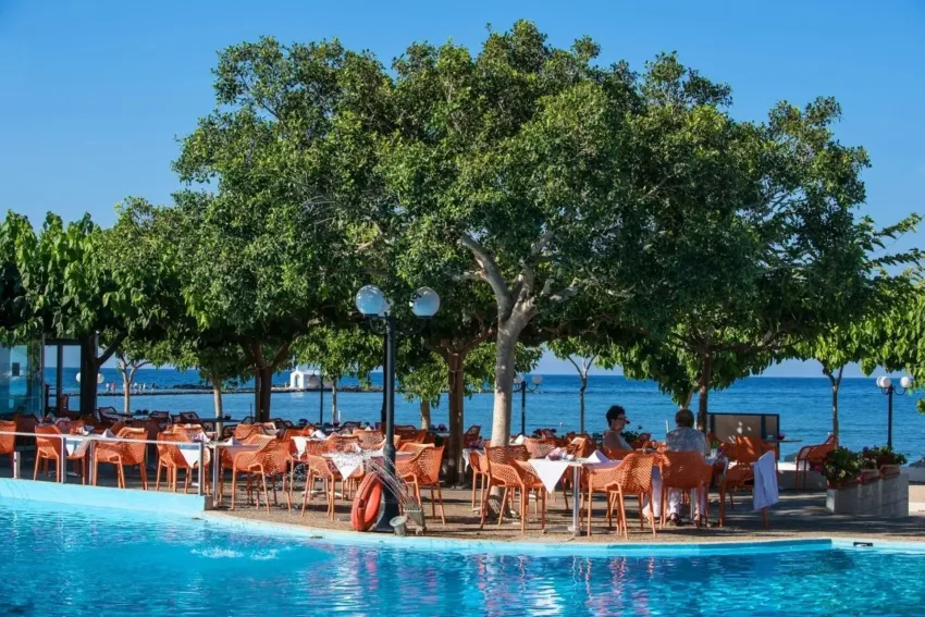 Corissia Beach Hotel 3*-11