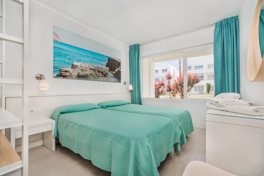 Apartamentos Habitat 3*-7