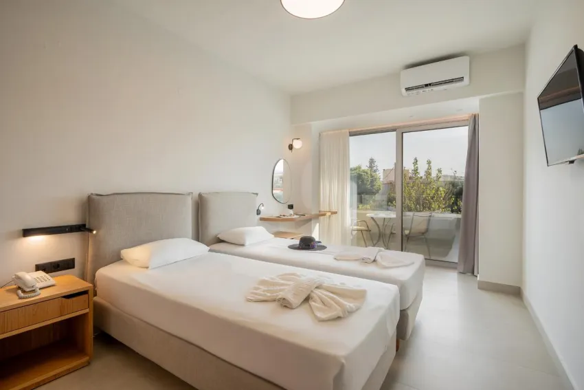 Kathrin Beach 3*-35