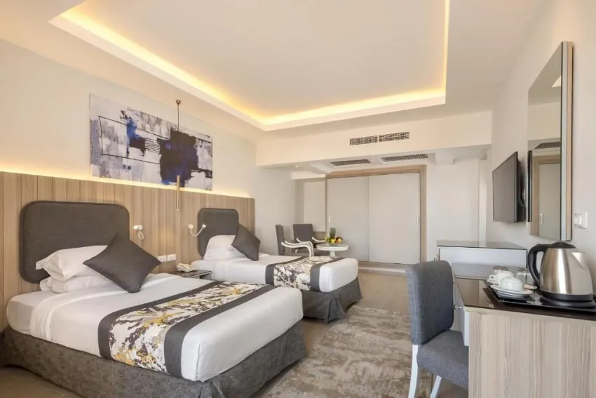 LONG BEACH RESORT  4*-22