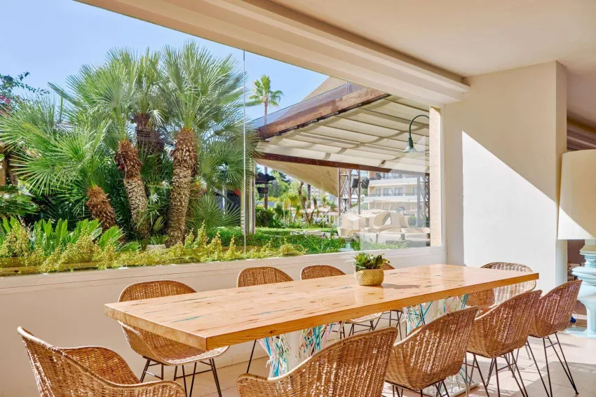 Zafiro Palmanova -109