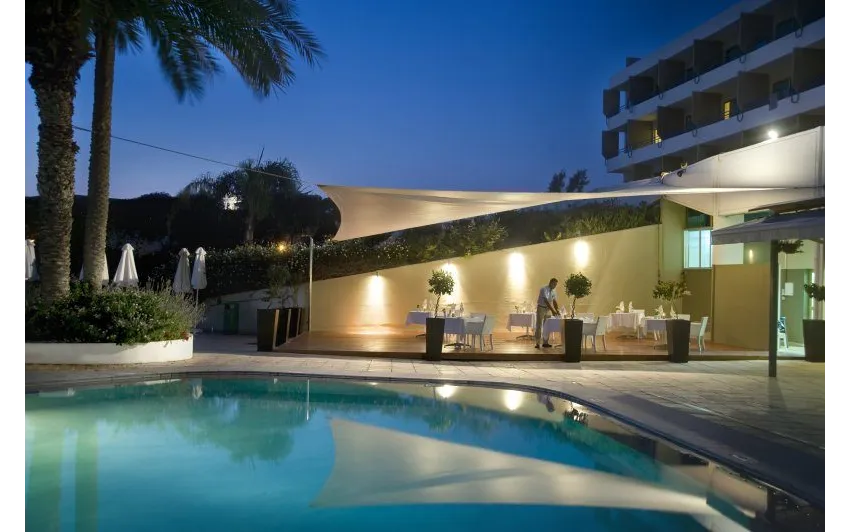 Louis Imperial Beach 4*-9