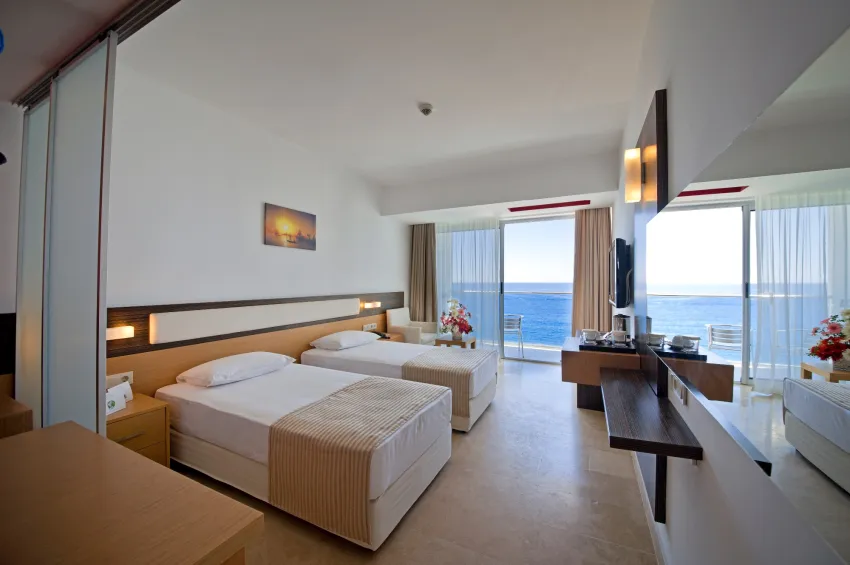 YALIHAN UNA(EX.YALIHAN HOTEL)  4*-8