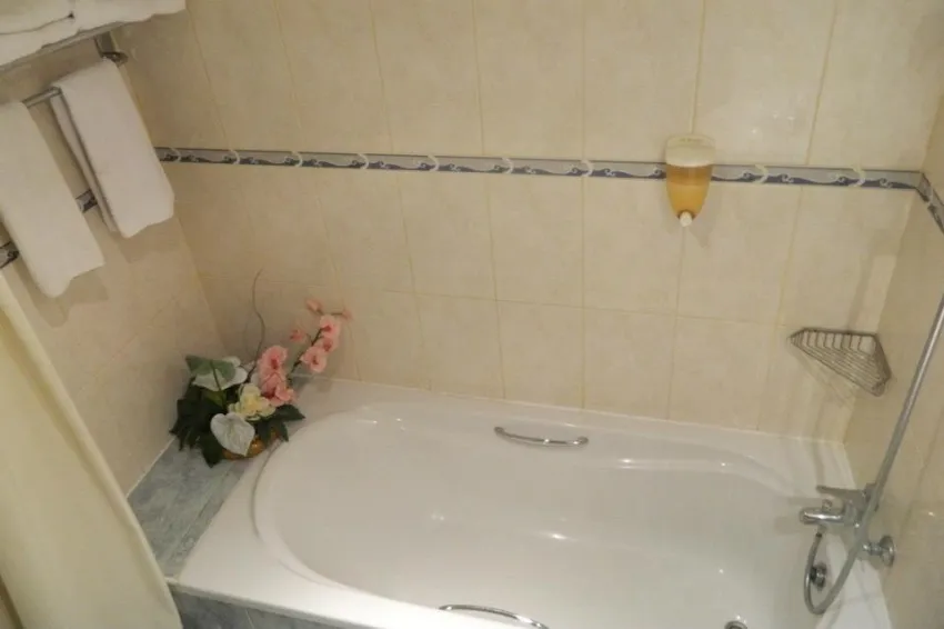 M. Moniatis Hotel 3*-9