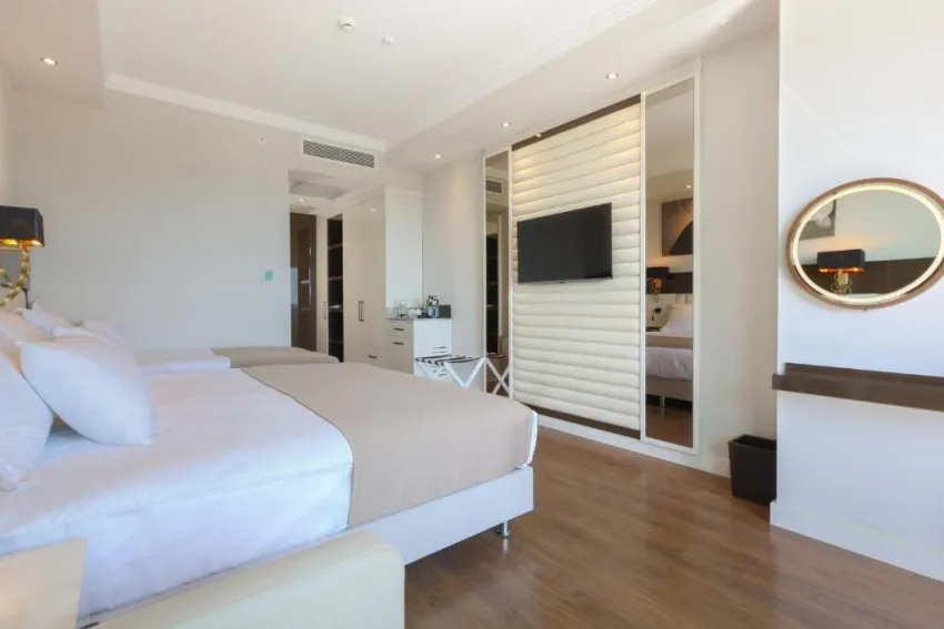 SERENITY QUEEN HOTEL  5*-2