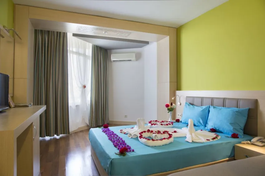 Mira Meridia Beach Hotel 5*-8