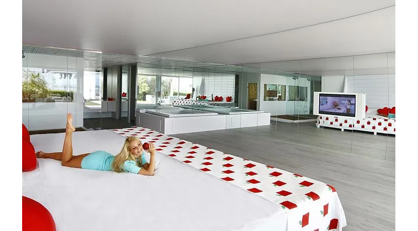 ADAM & EVE (ADULTS ONLY 16+)  5*-3