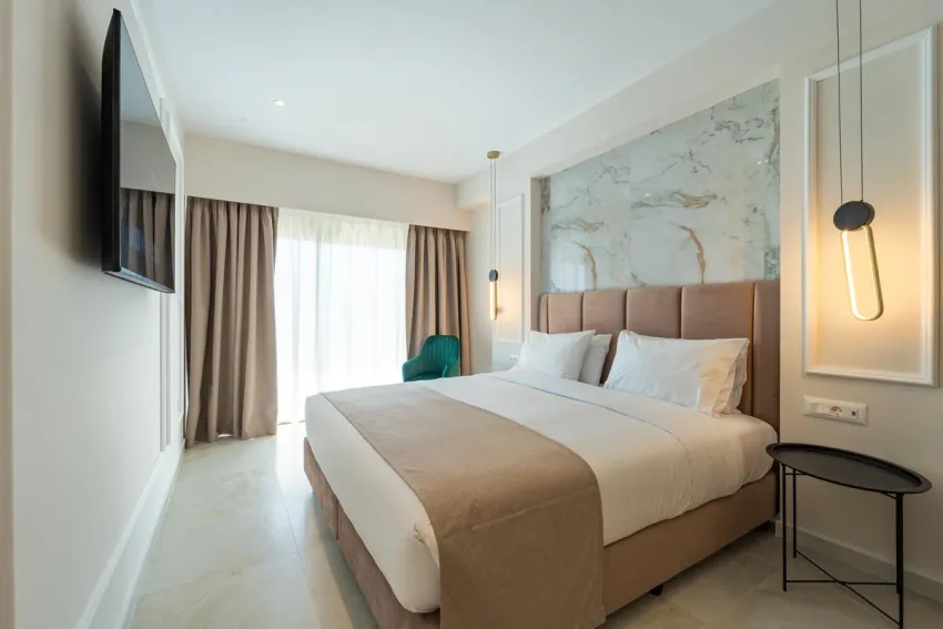 Philia Center Suites 4*-24